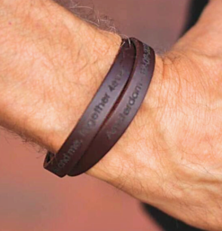 Herrenarmband mit Text und Name