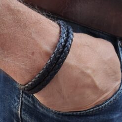 Alternative view of Lederarmband mit schwarzer Schließe - Gravur in weißem Kontrast