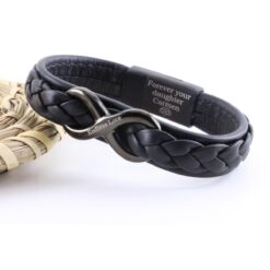 Alternative view of Lederarmband mit schwarzem Unendlichkeitssymbol und Verschluss - Personalisiert